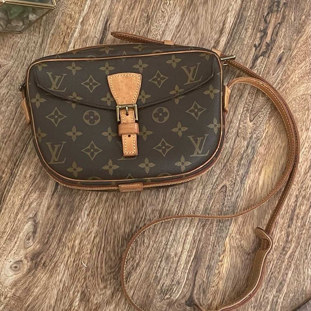 Authentic Louis Vuitton Jeune Fille